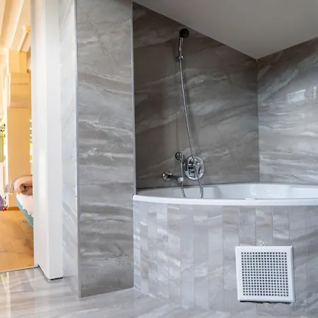 Appartement Penthouse Deluxe Galerie 2 Stoeckig By Interhome *