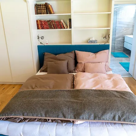 Penthouse Deluxe Galerie 2 Stoeckig By Interhome